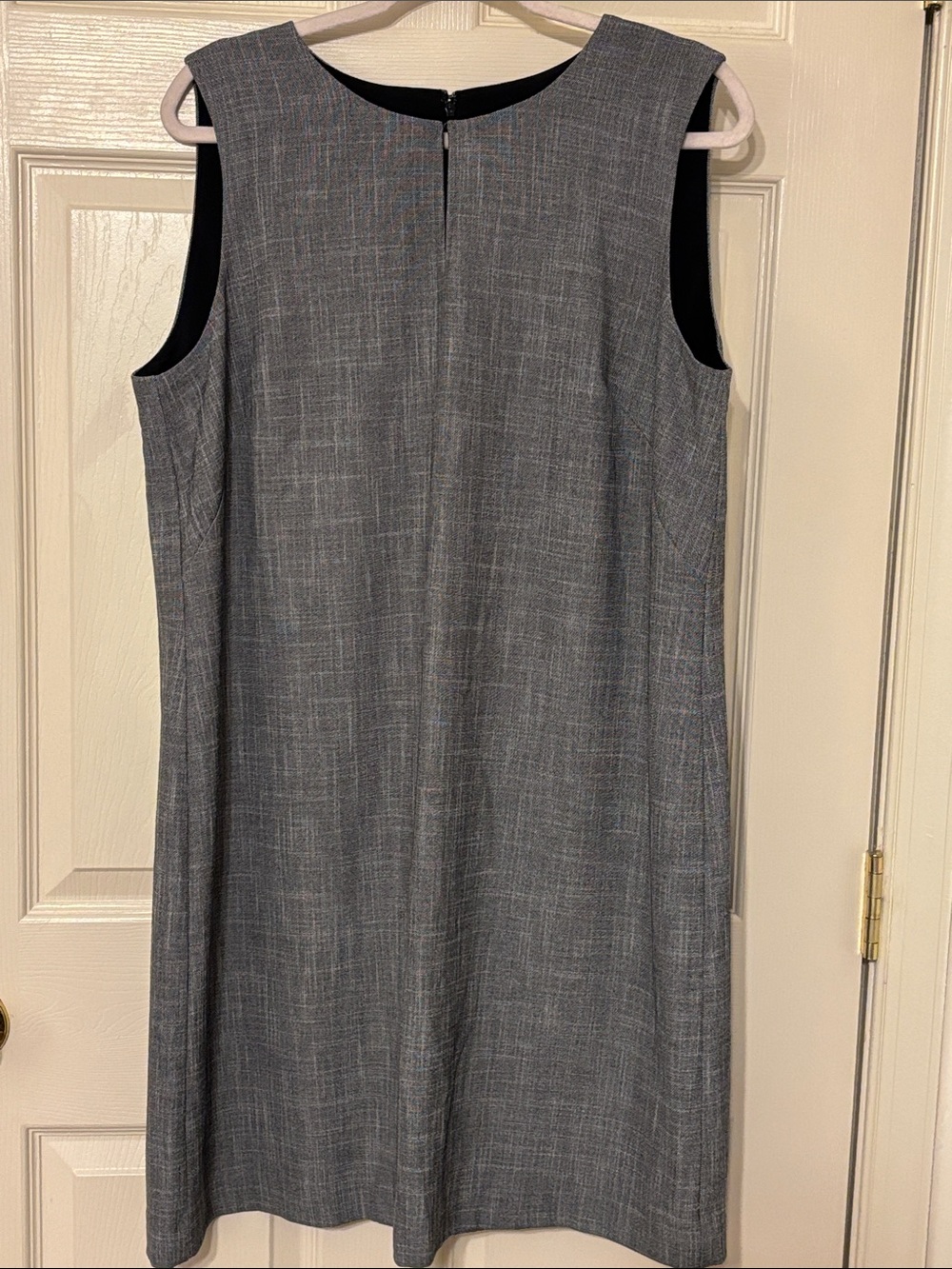 Ann Taylor Gray and Black Sleeveless Shift Dress 16P